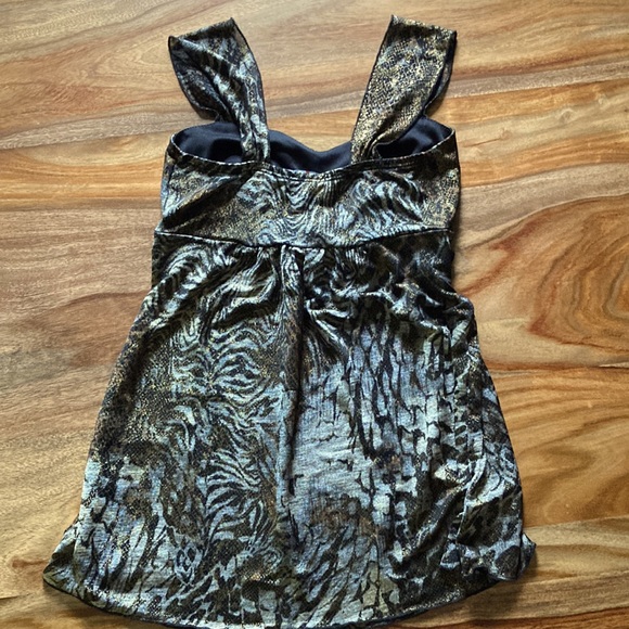 2/$10 ♥️ Le Château Metallic Animal Print Top - Picture 5 of 5